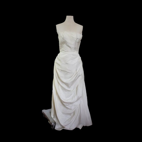 Late 1940s / Early 1950s Vintage Fred Perlberg Ivory Wedding Dress - Picture 2 of 16